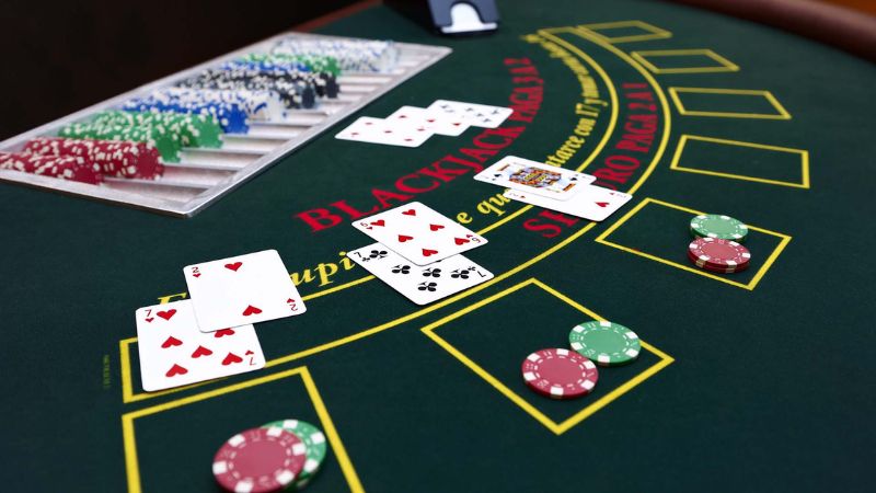 Tham gia game bài xì dách giúp rèn luyện kỹ năng quyết đoán Tham gia game bài xì dách giúp rèn luyện kỹ năng quyết đoán